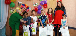 Ханты-Мансийский НПФ подарил детям праздник