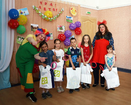 Ханты-Мансийский НПФ подарил детям праздник